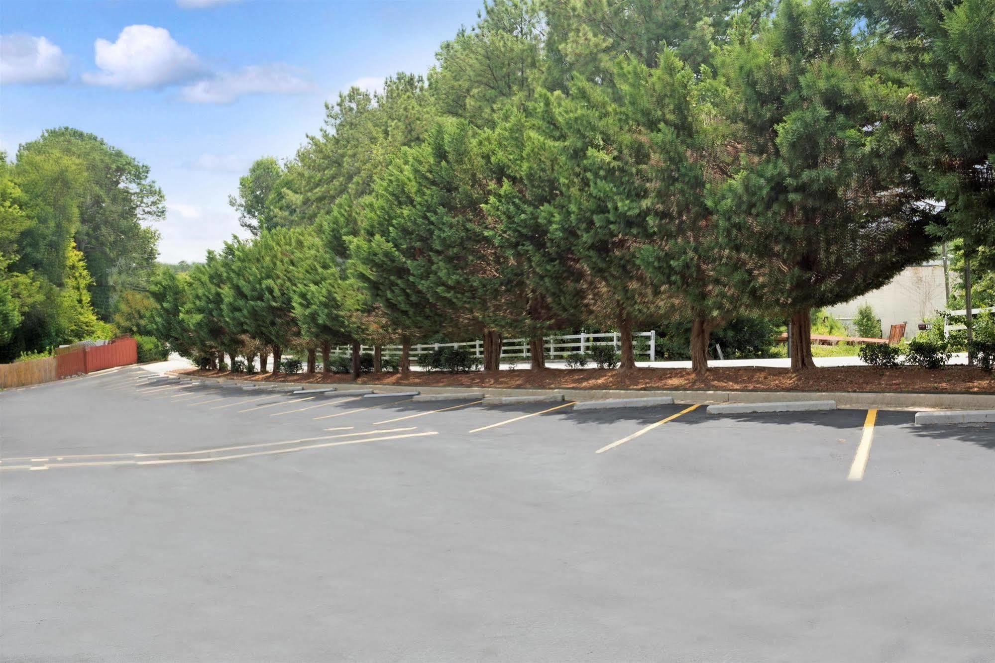 Super 8 By Wyndham Forest Park Esterno foto